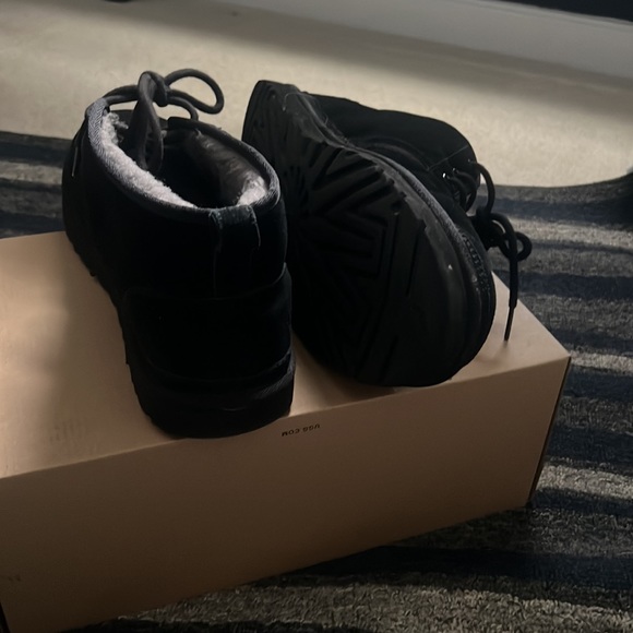 Ugg boots size 12 - Picture 2 of 6